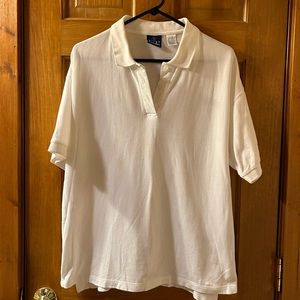 Women’s polo style golf wear. Size L 🍎